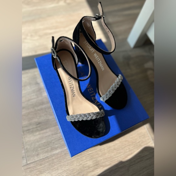 STUART WEITZMAN High-shine Sandal, Size 7.5 - Picture 8 of 10